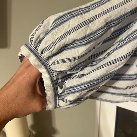 Universal Thread Women’s blue striped balloon sleeve dress size M - Picture 5 of 6